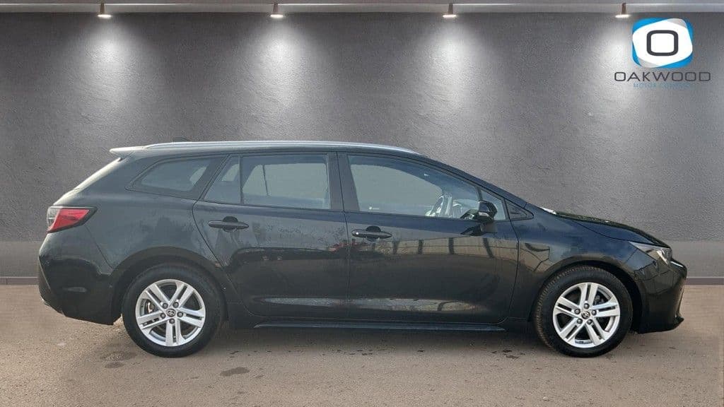 Toyota Corolla 1.8 VVT-h GPF Icon Tech Touring Sports — image 5