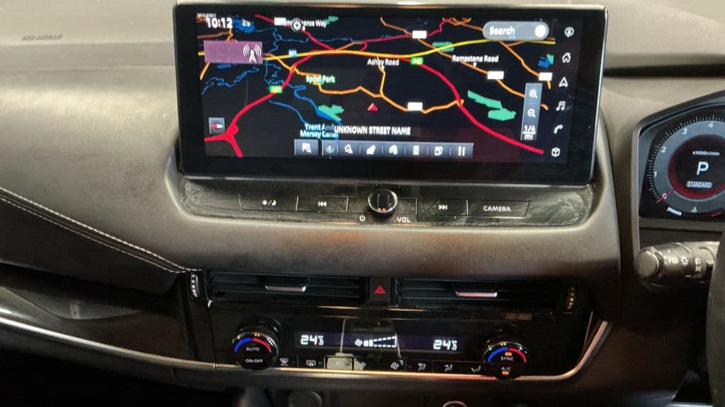 Nissan Qashqai 1.3 DIG-T MHEV N-Connecta — image 9
