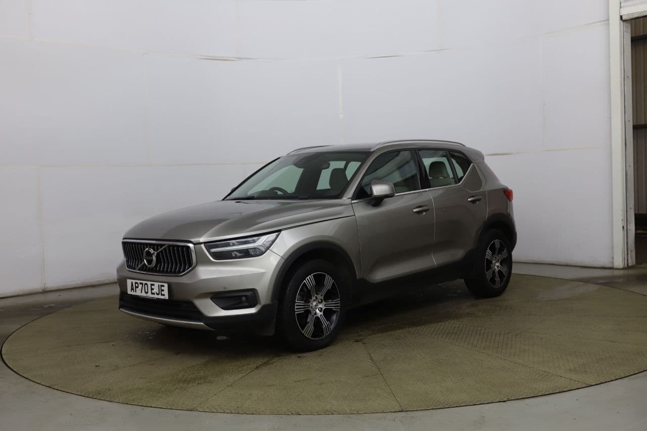 Volvo XC40 2.0 B4 MHEV Inscription — image 3