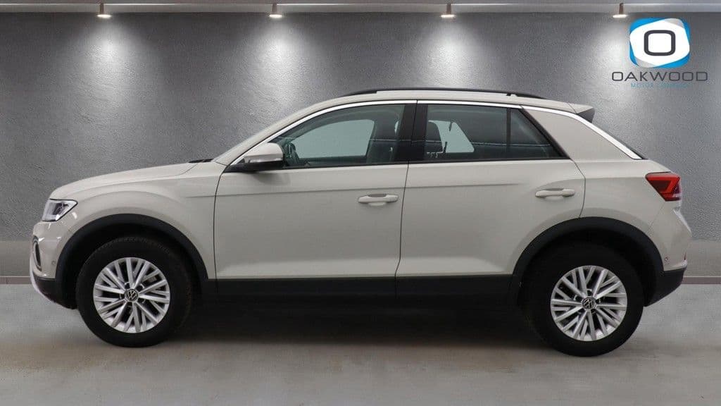 Volkswagen T-Roc 1.5 TSI Life — image 6