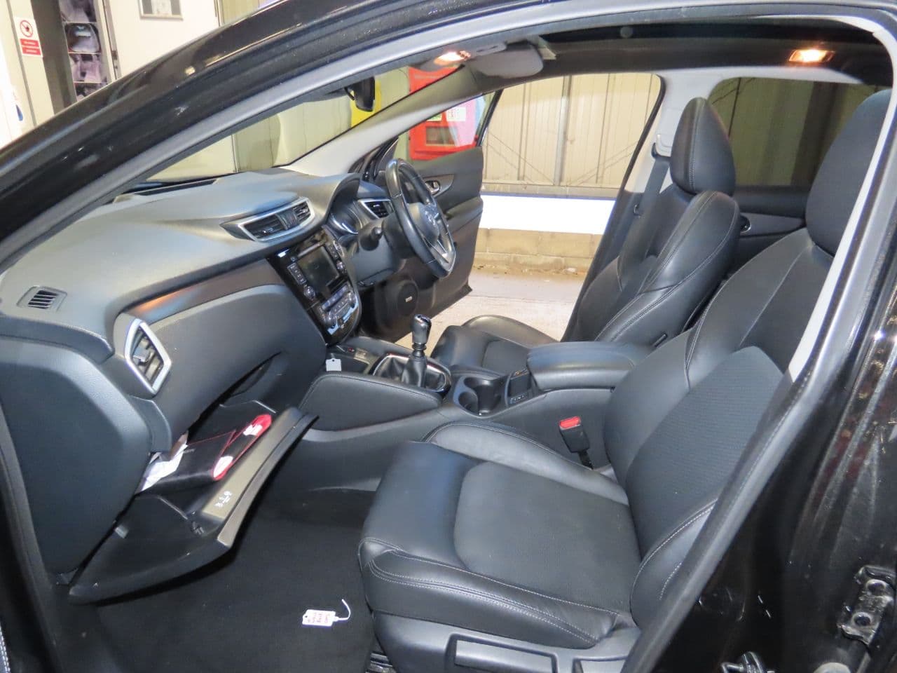 Nissan Qashqai 1.3 DIG-T Tekna — image 8