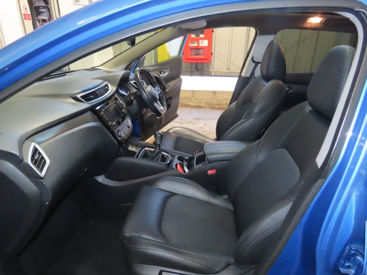Nissan Qashqai 1.3 DIG-T N-Connecta — image 8