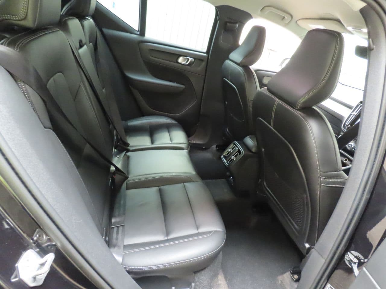 Volvo XC40 1.5 T3 Inscription Pro — image 11