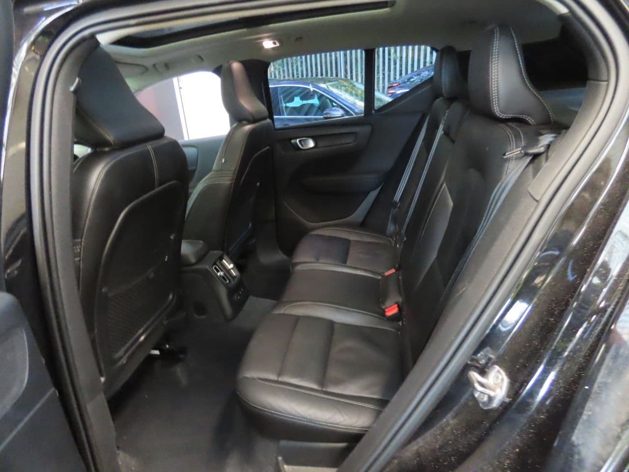 Volvo XC40 1.5h T5 Twin Engine Recharge 10.7kWh Inscription Pro — image 10