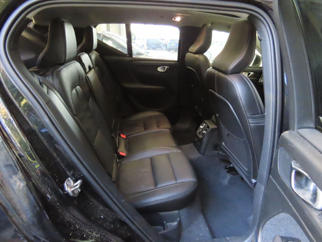 Volvo XC40 1.5h T5 Twin Engine Recharge 10.7kWh Inscription Pro — image 11