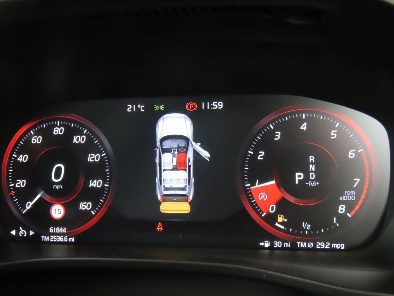 Volvo XC40 2.0 T4 R-Design — image 9