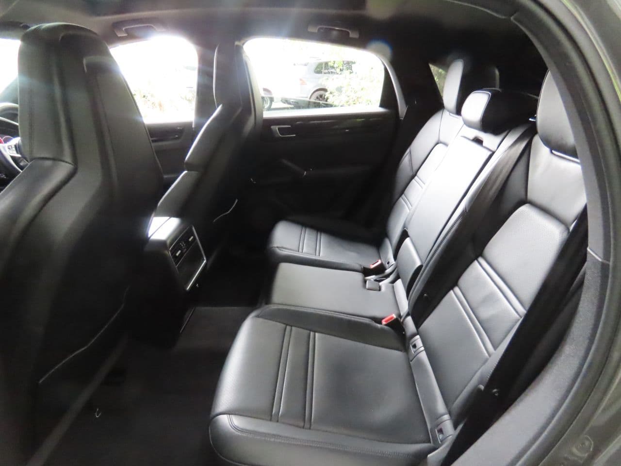 Porsche Cayenne 3.0 V6 E-Hybrid 17.9kWh — image 10