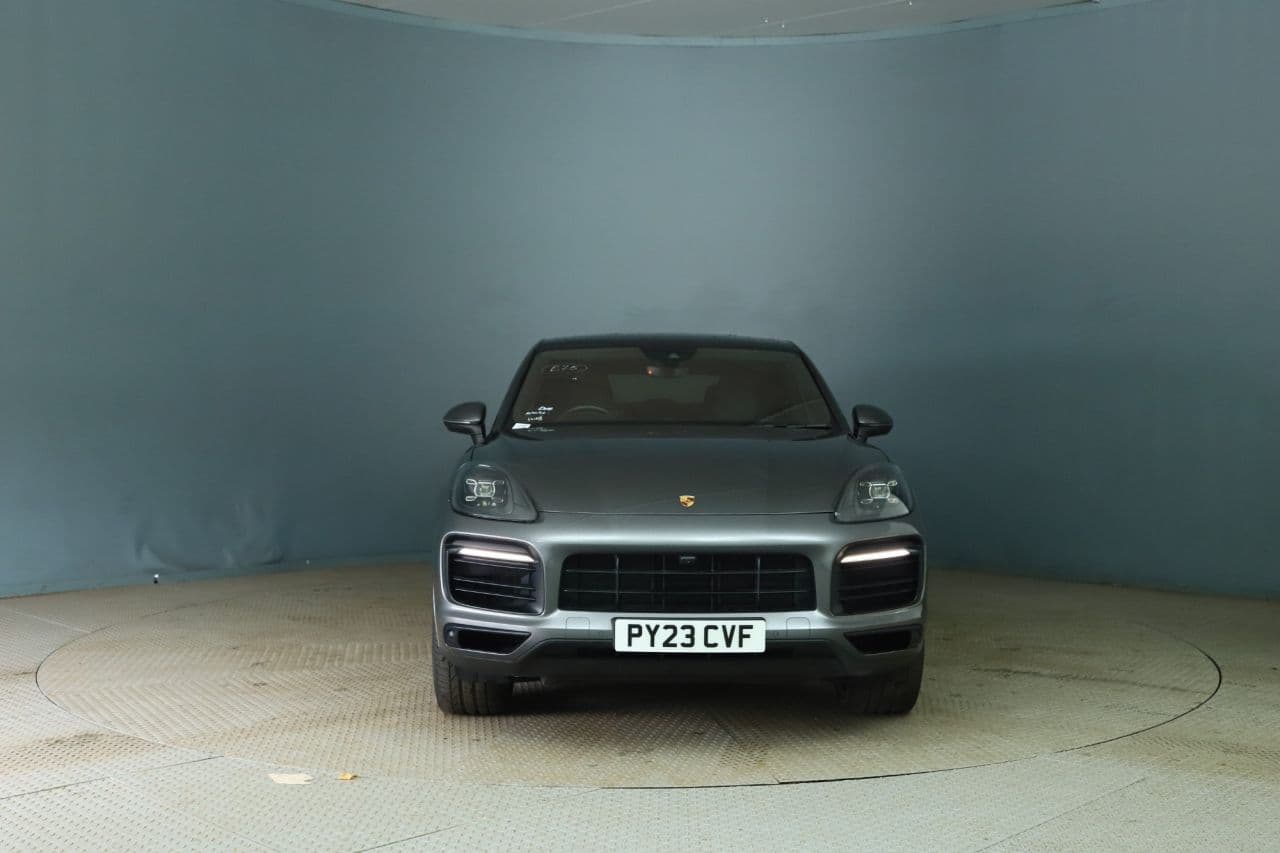 Porsche Cayenne 3.0 V6 E-Hybrid 17.9kWh — image 2