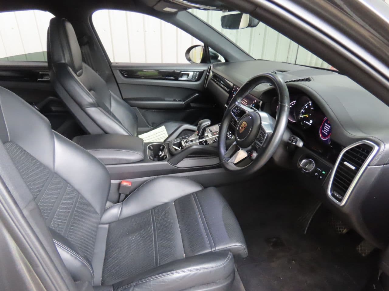 Porsche Cayenne 3.0 V6 E-Hybrid 17.9kWh — image 7
