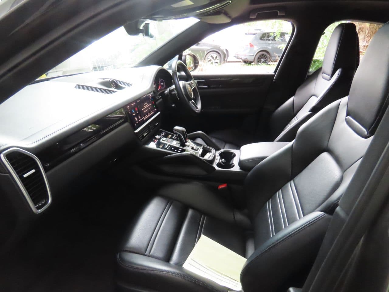 Porsche Cayenne 3.0 V6 E-Hybrid 17.9kWh — image 8