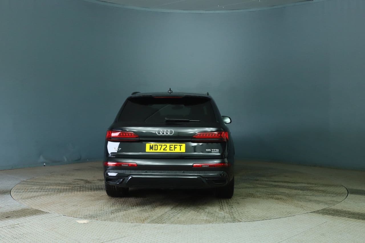 Audi Q7 3.0 TFSI V6 55 Black Edition — image 4