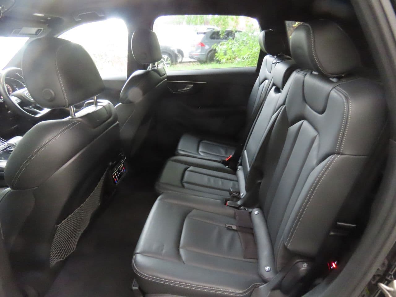 Audi Q7 3.0 TFSI V6 55 Black Edition — image 10