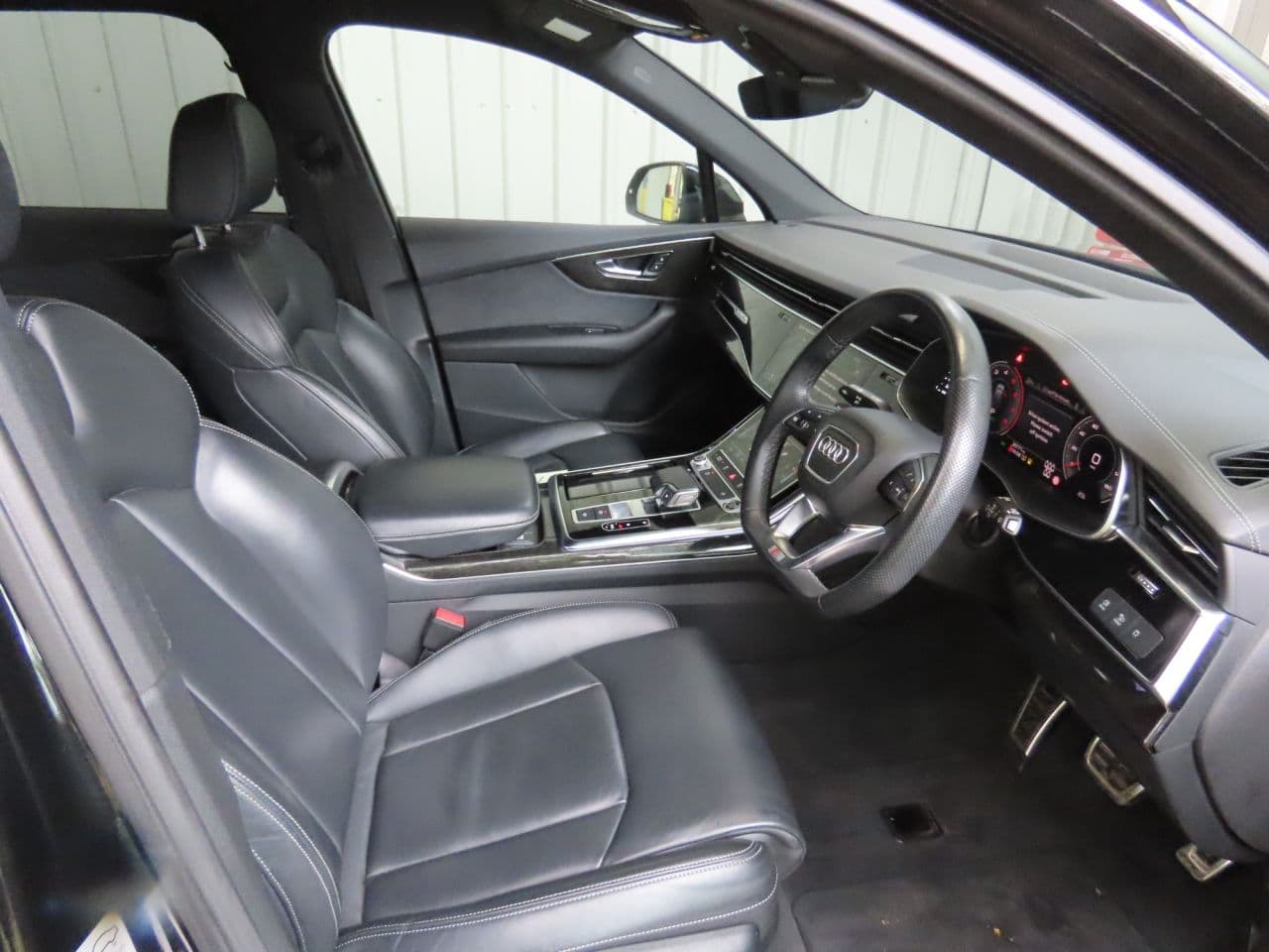 Audi Q7 3.0 TFSI V6 55 Black Edition — image 7
