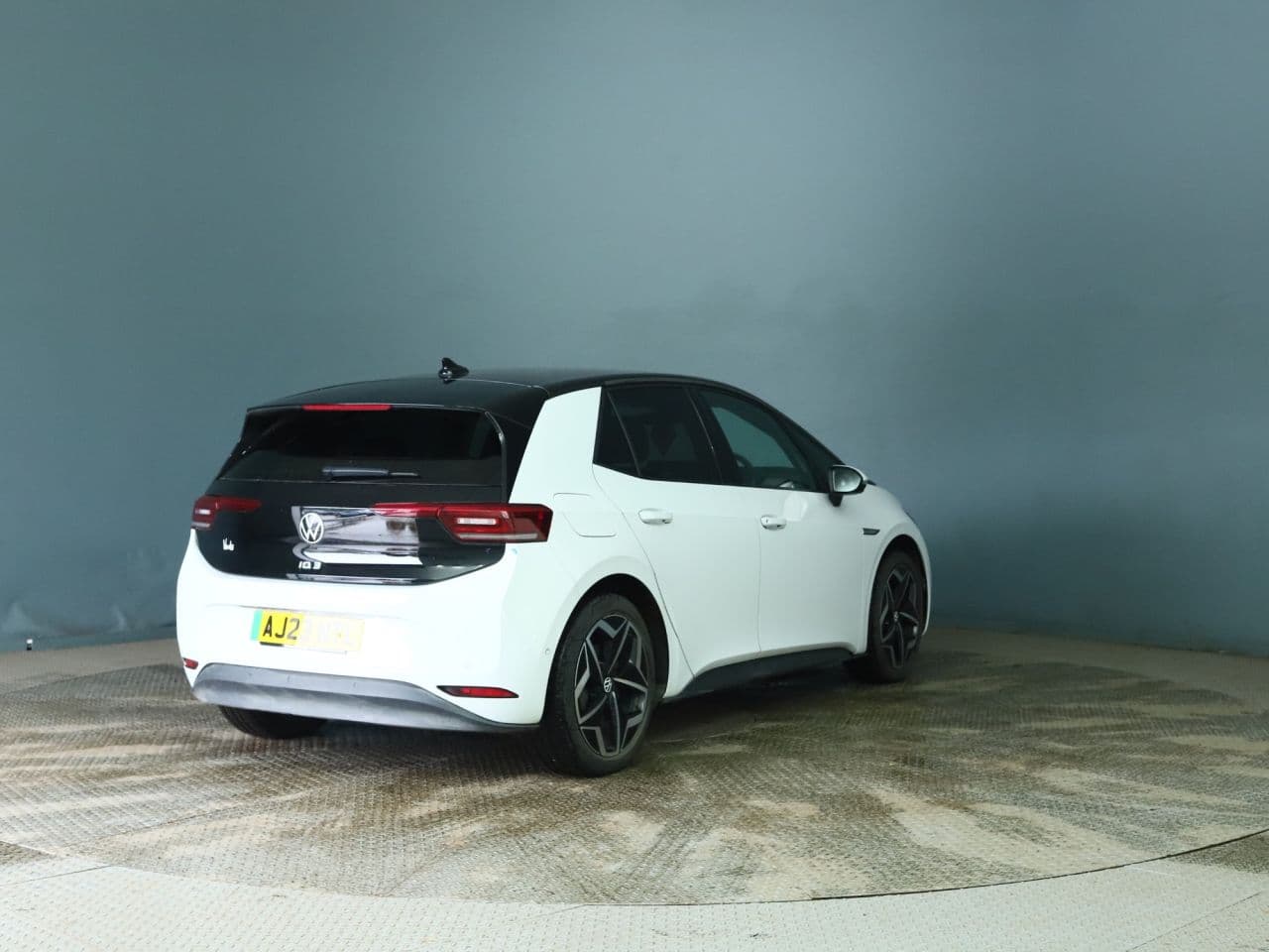Volkswagen ID.3 Pro S 77kWh Tour — image 6