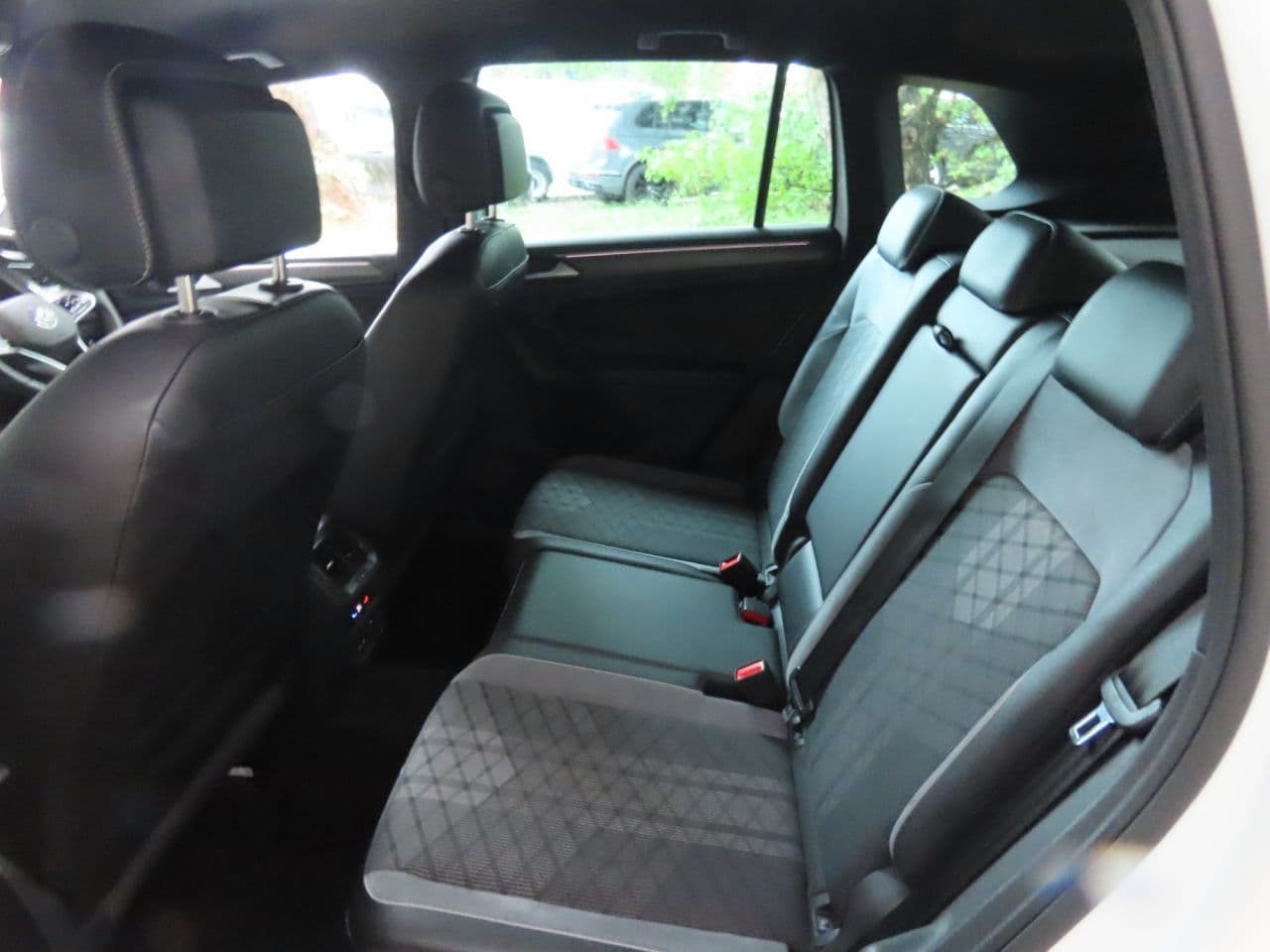 Volkswagen Tiguan 1.5 TSI R-Line — image 10