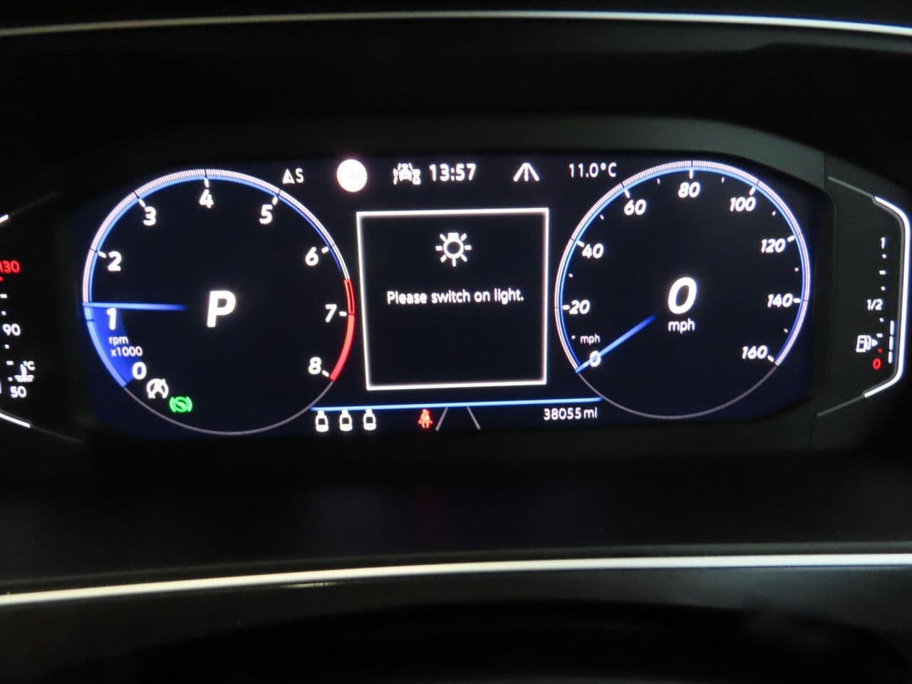 Volkswagen Tiguan 1.5 TSI R-Line — image 9
