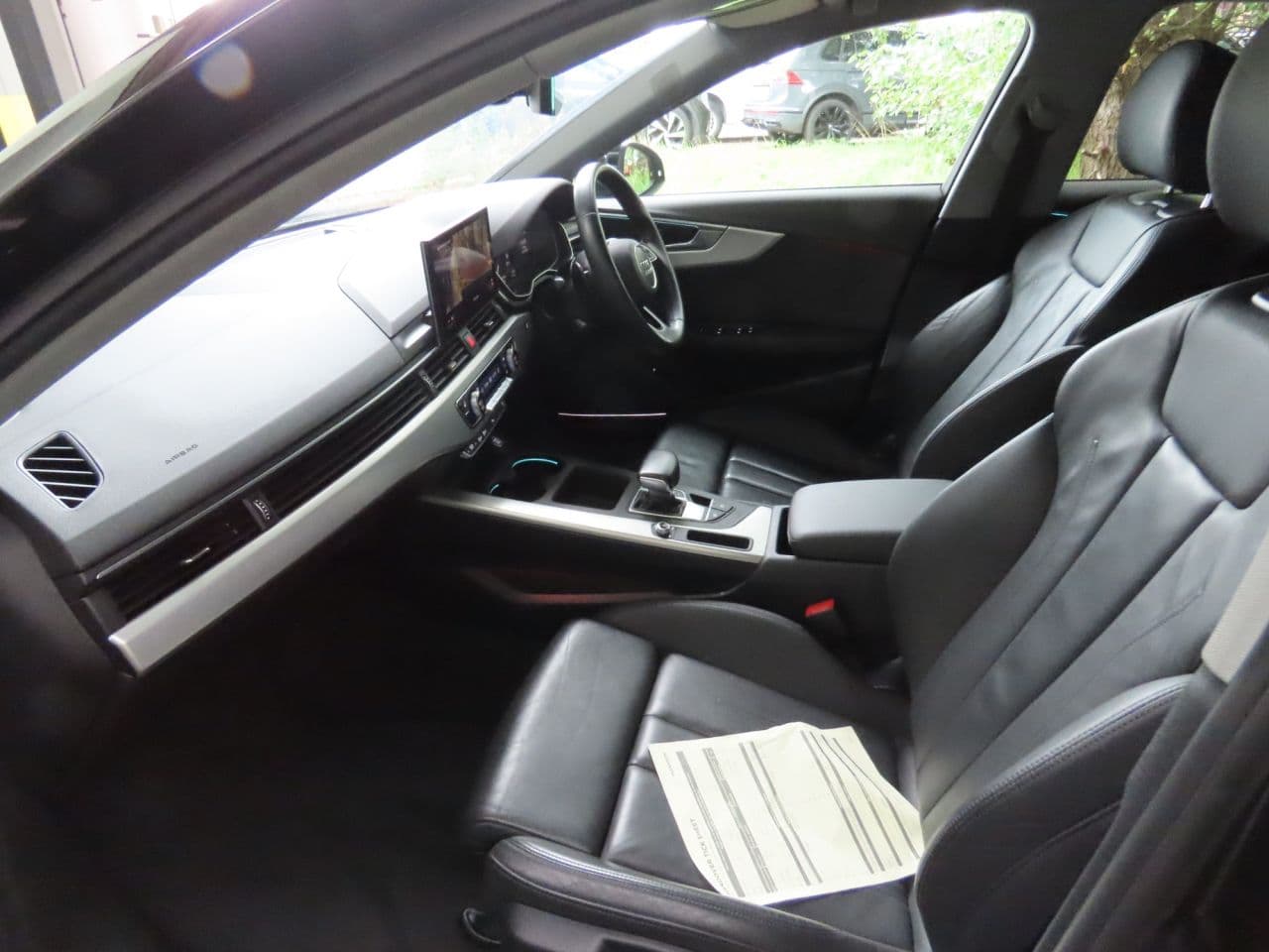 Audi A4 Avant 2.0 TDI 30 Sport Edition — image 8
