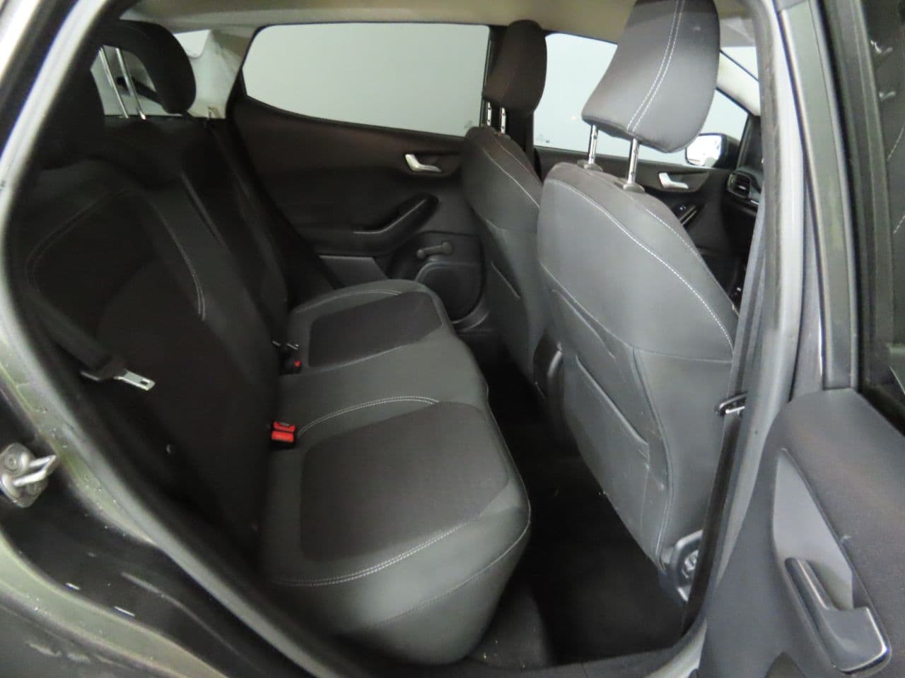 Ford Fiesta 1.0T EcoBoost GPF Titanium — image 11