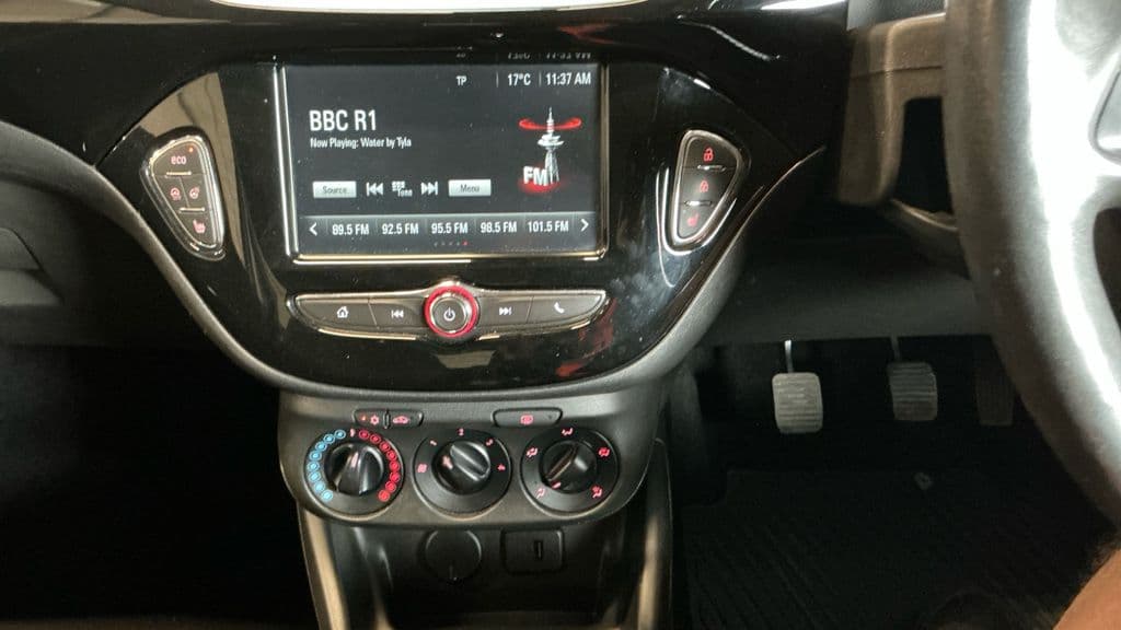 Vauxhall Corsa 1.4i Griffin — image 9