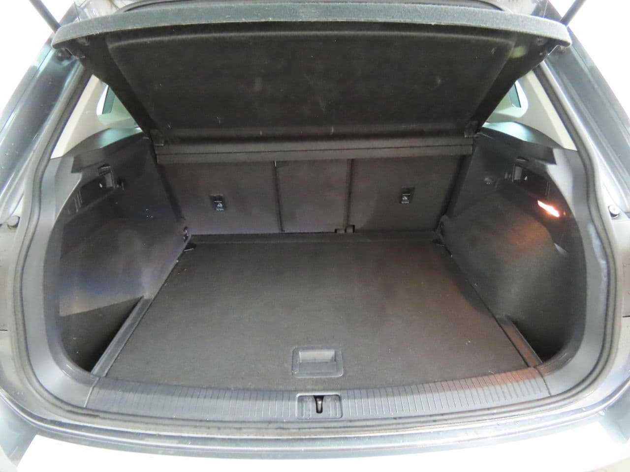 Volkswagen Tiguan 1.4 TSI SE Navigation — image 12