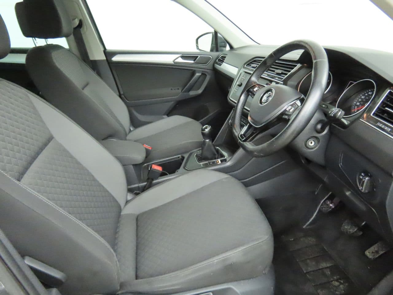 Volkswagen Tiguan 1.4 TSI SE Navigation — image 7