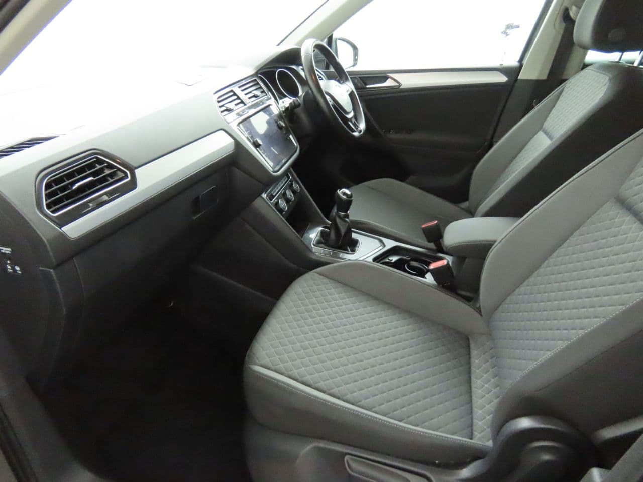 Volkswagen Tiguan 1.4 TSI SE Navigation — image 8