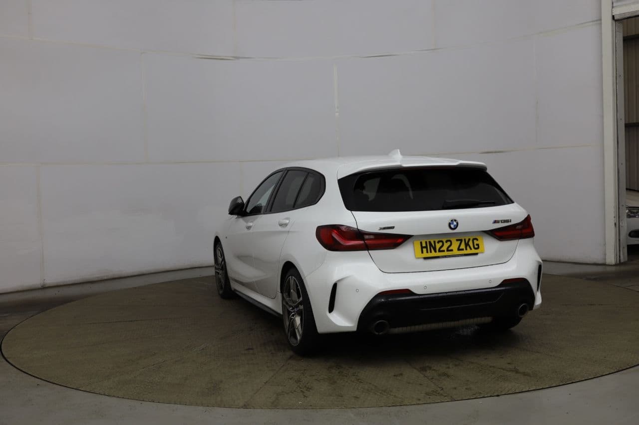 BMW 1 Series 2.0 M135i — image 5