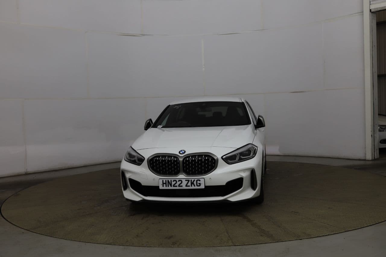 BMW 1 Series 2.0 M135i — image 2