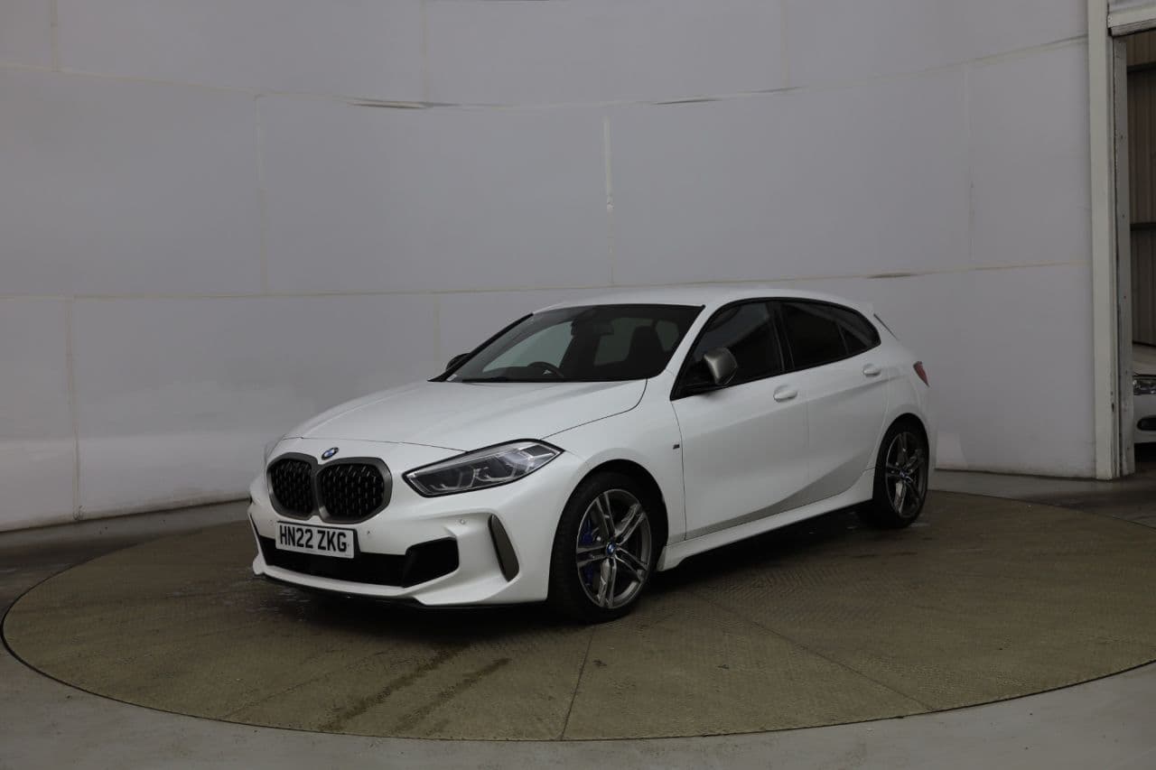 BMW 1 Series 2.0 M135i — image 3