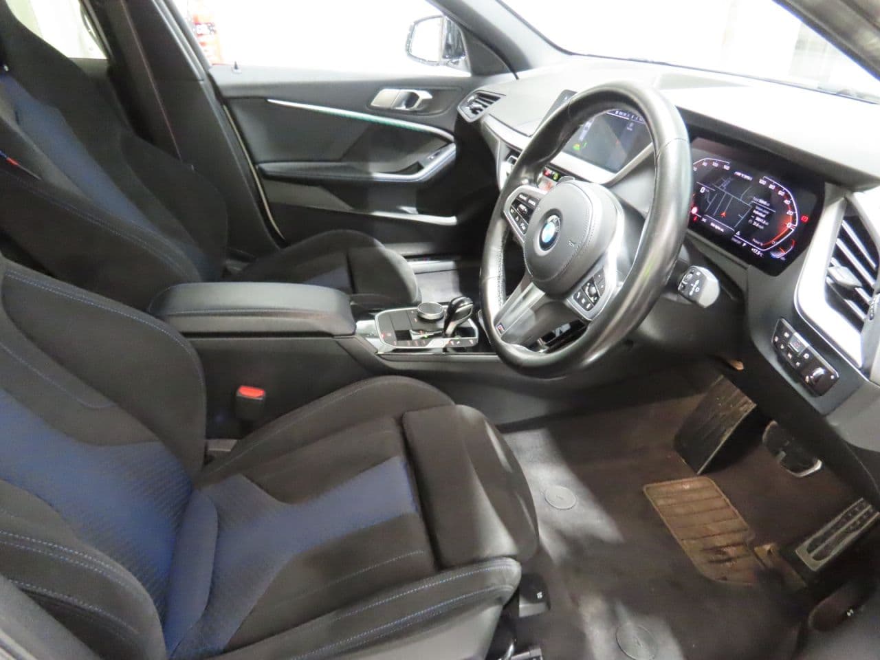 BMW 1 Series 2.0 M135i — image 7