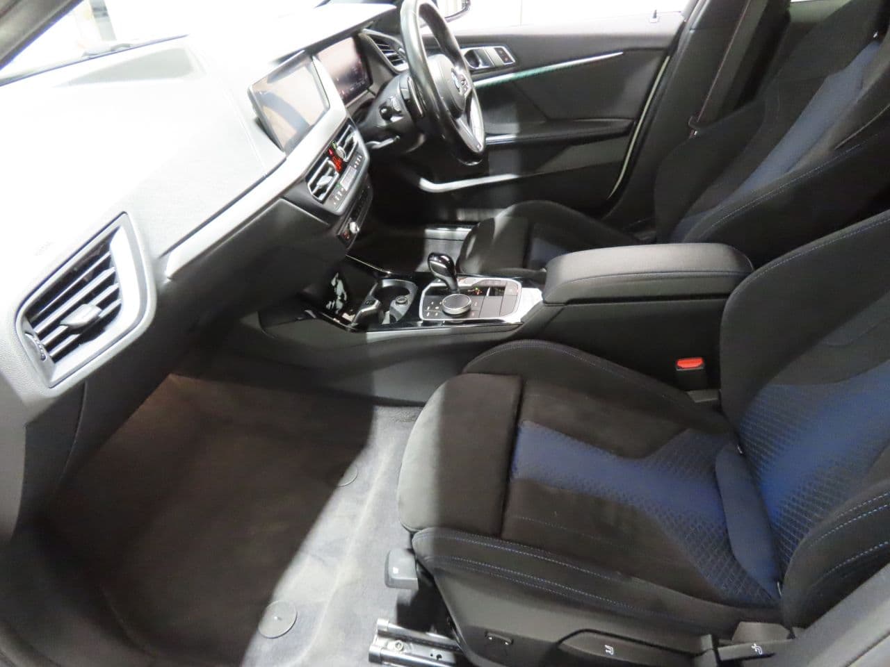 BMW 1 Series 2.0 M135i — image 8