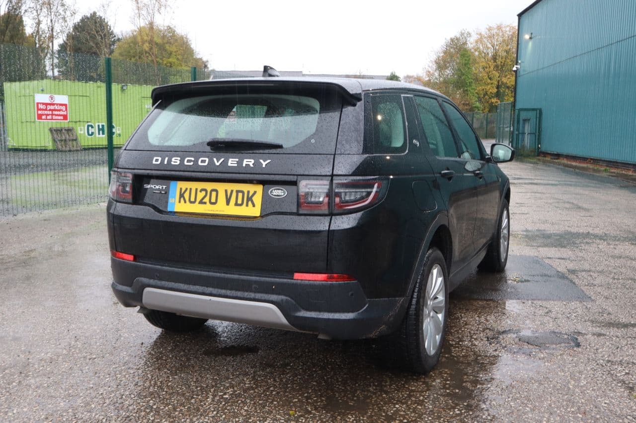 Land Rover Discovery Sport 2.0 P200 MHEV SE — image 3