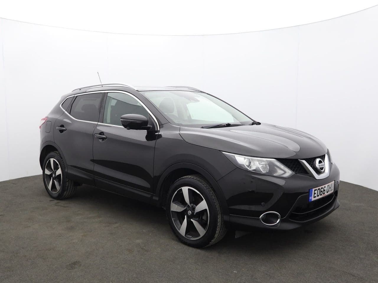 Nissan Qashqai 1.2 DIG-T N-Connecta view 1