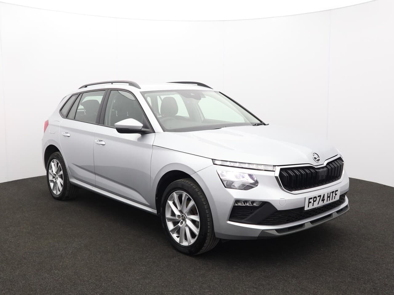 Skoda Kamiq 1.0 TSI SE view 1