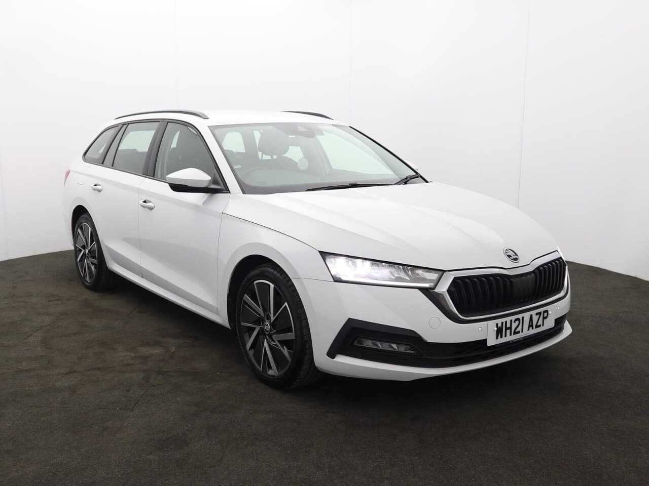 Skoda Octavia 1.4 TSI iV 13kWh SE Technology view 1