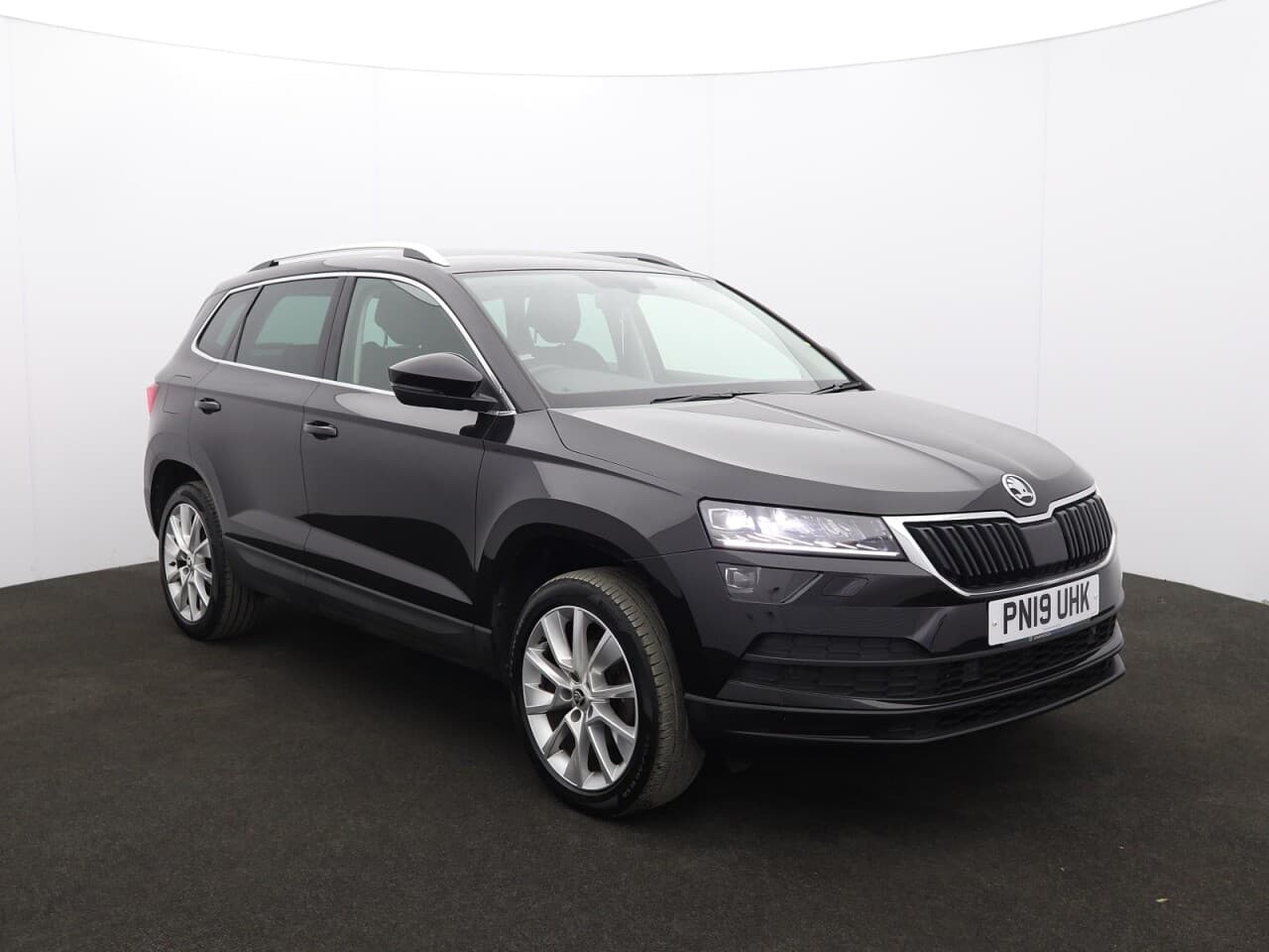 Skoda Karoq 1.5 TSI ACT SE L view 1