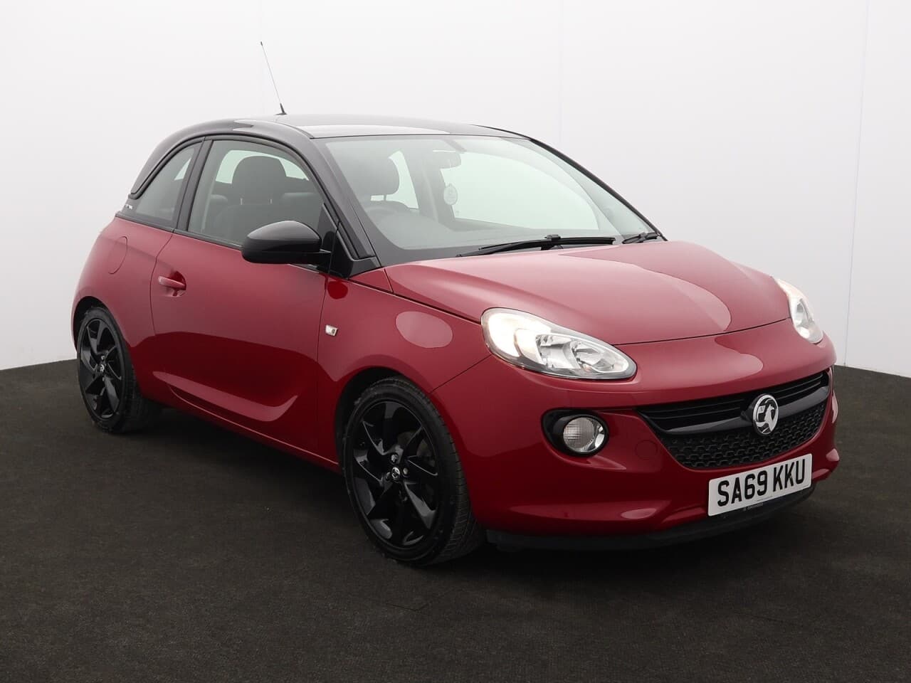 Vauxhall Adam 1.2i Griffin view 1