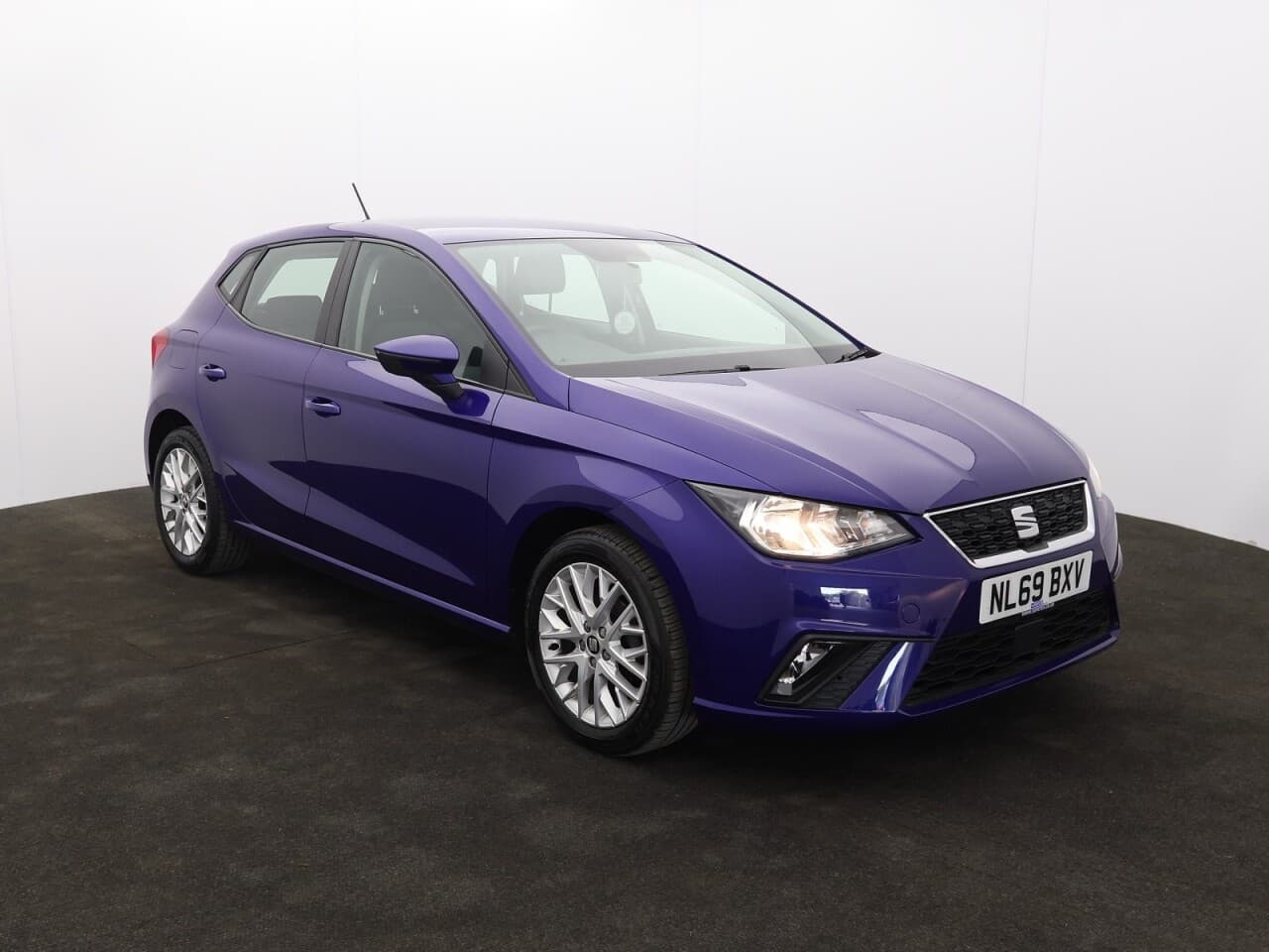 Seat Ibiza 1.0 MPI SE Technology view 1