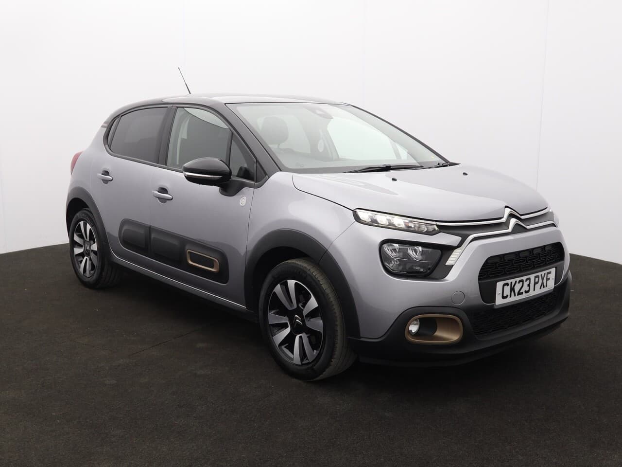 Citroen C3 1.2 PureTech C-Series Edition view 1