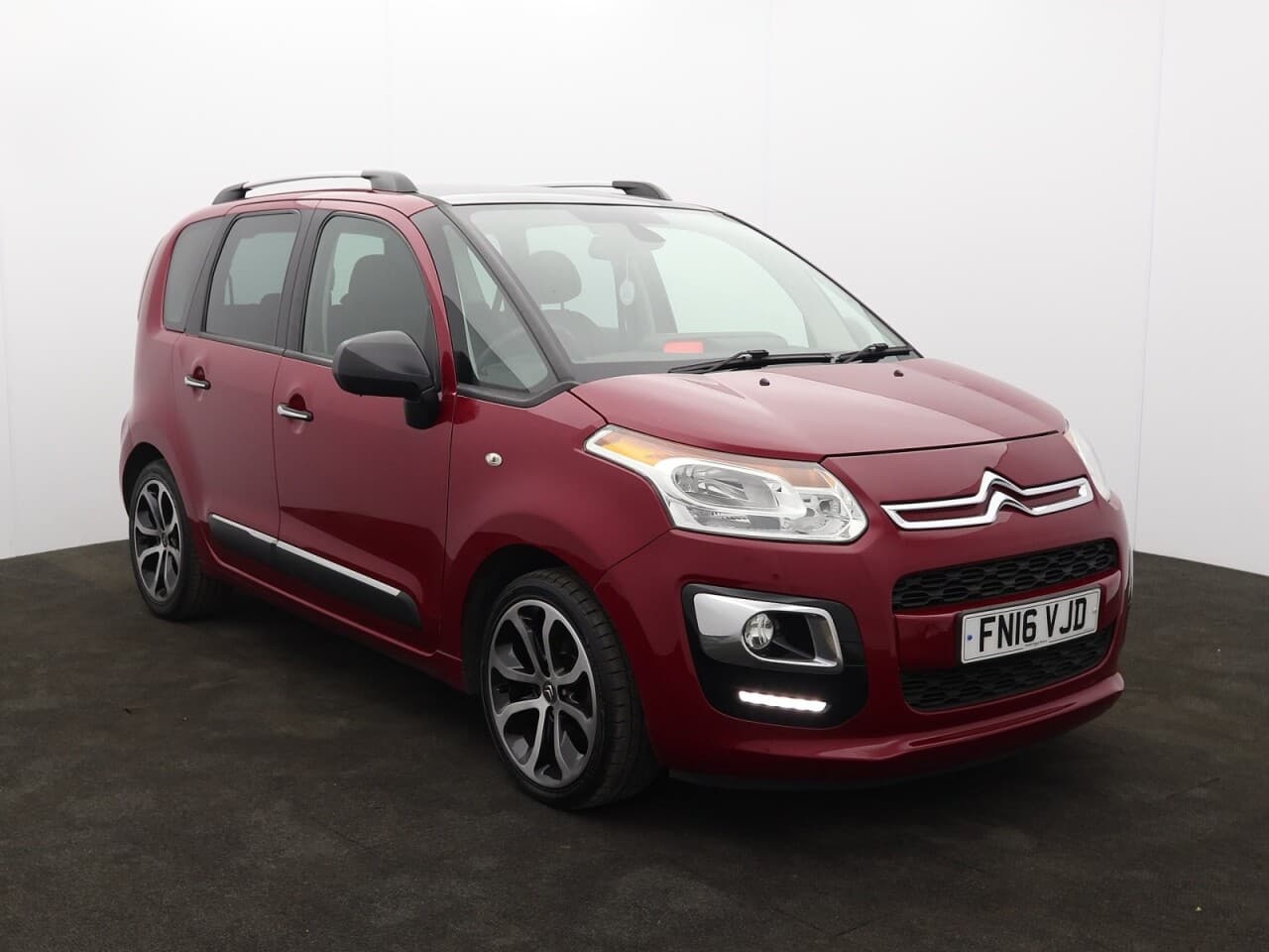 Citroen C3 Picasso 1.6 BlueHDi Platinum view 1