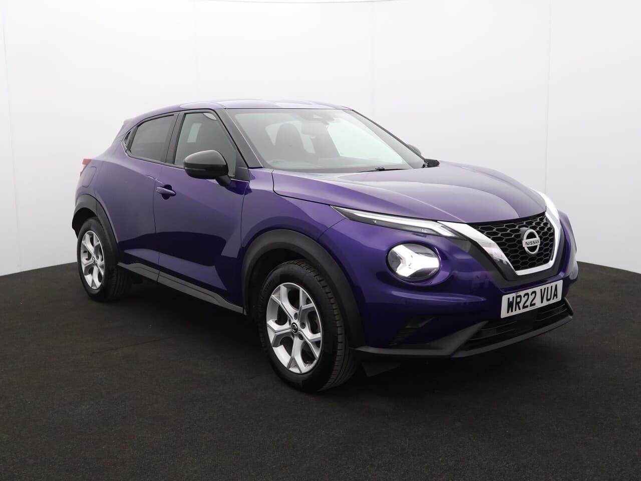 Nissan Juke 1.0 DIG-T N-Connecta view 1