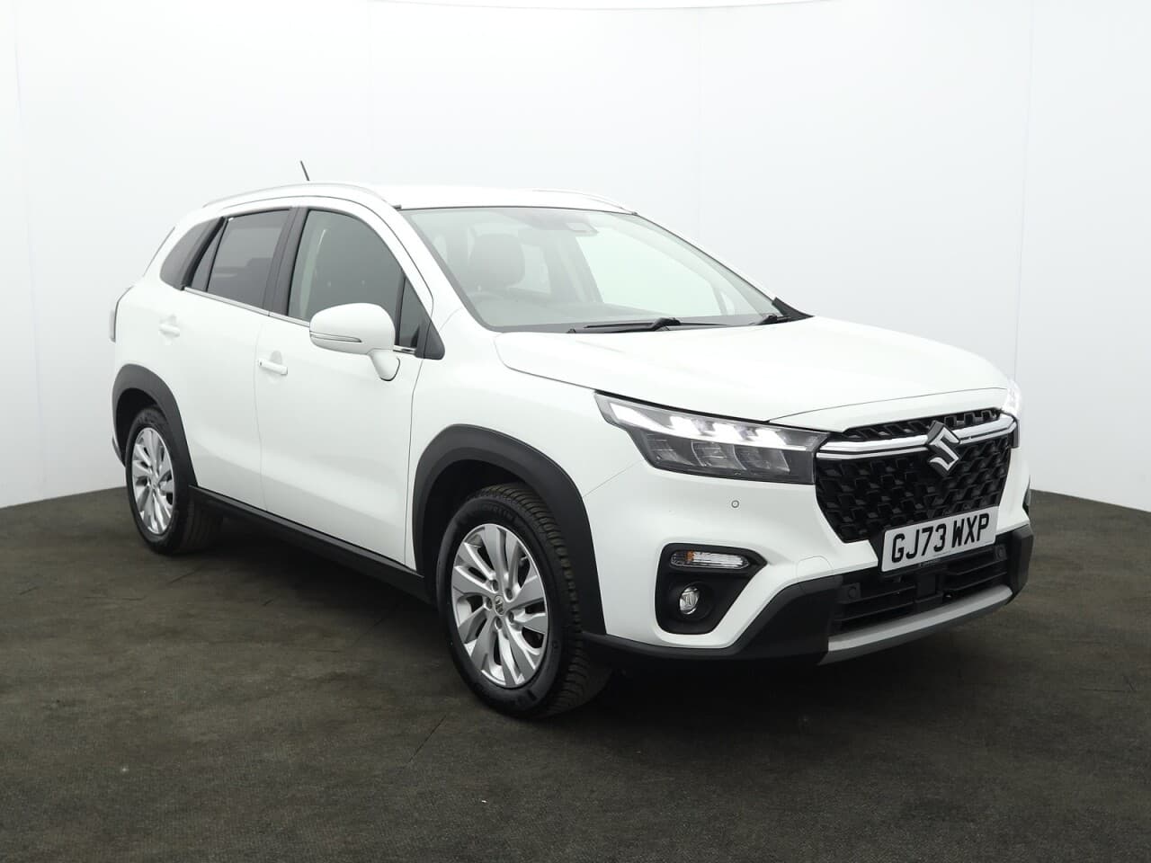 Suzuki S-Cross 1.5h Motion view 1