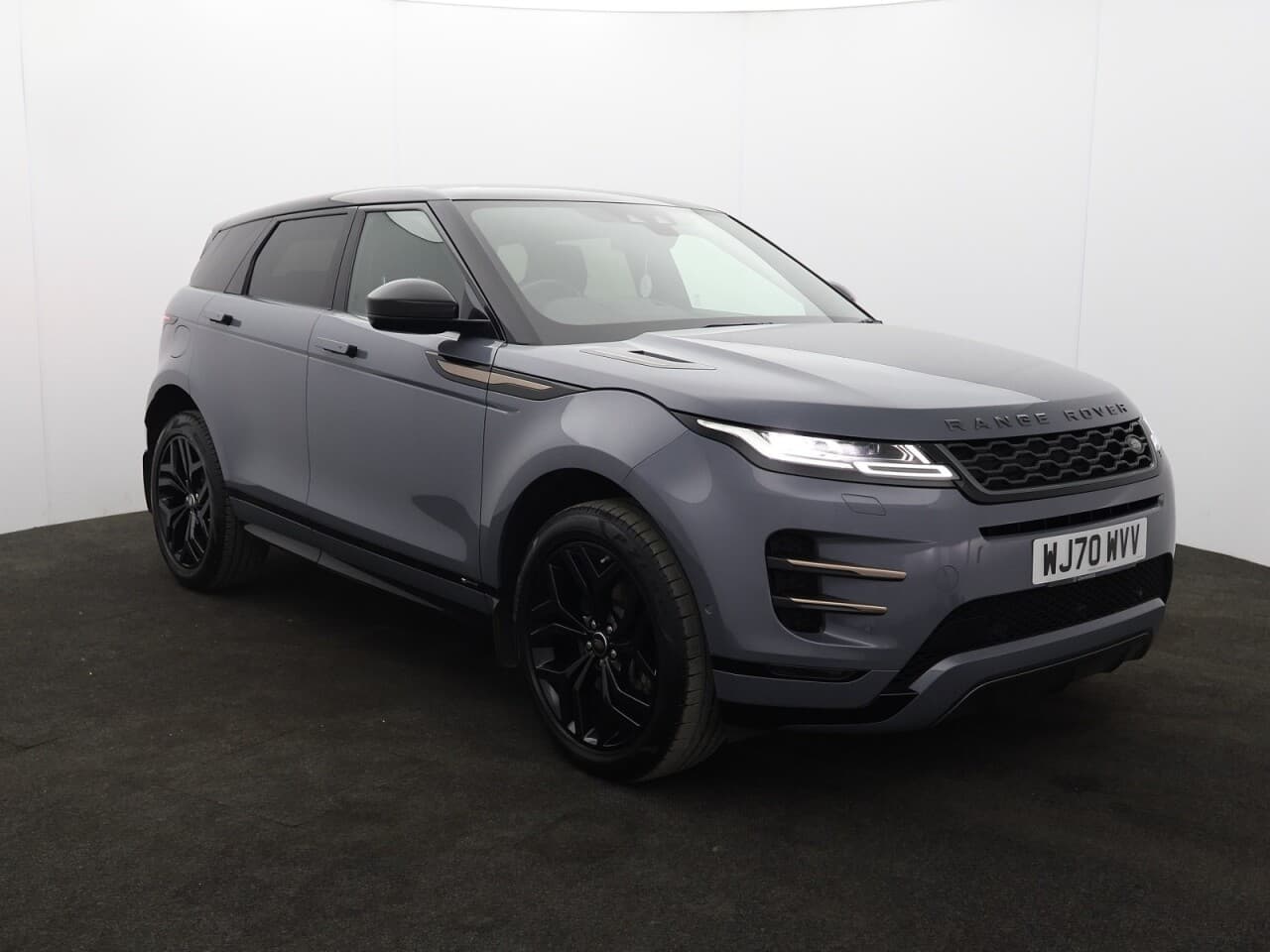 Land Rover Range Rover Evoque 2.0 D180 MHEV First Edition view 1