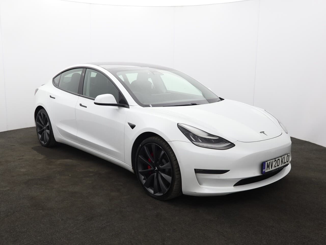 Tesla Model 3 (Dual Motor) Performance view 1