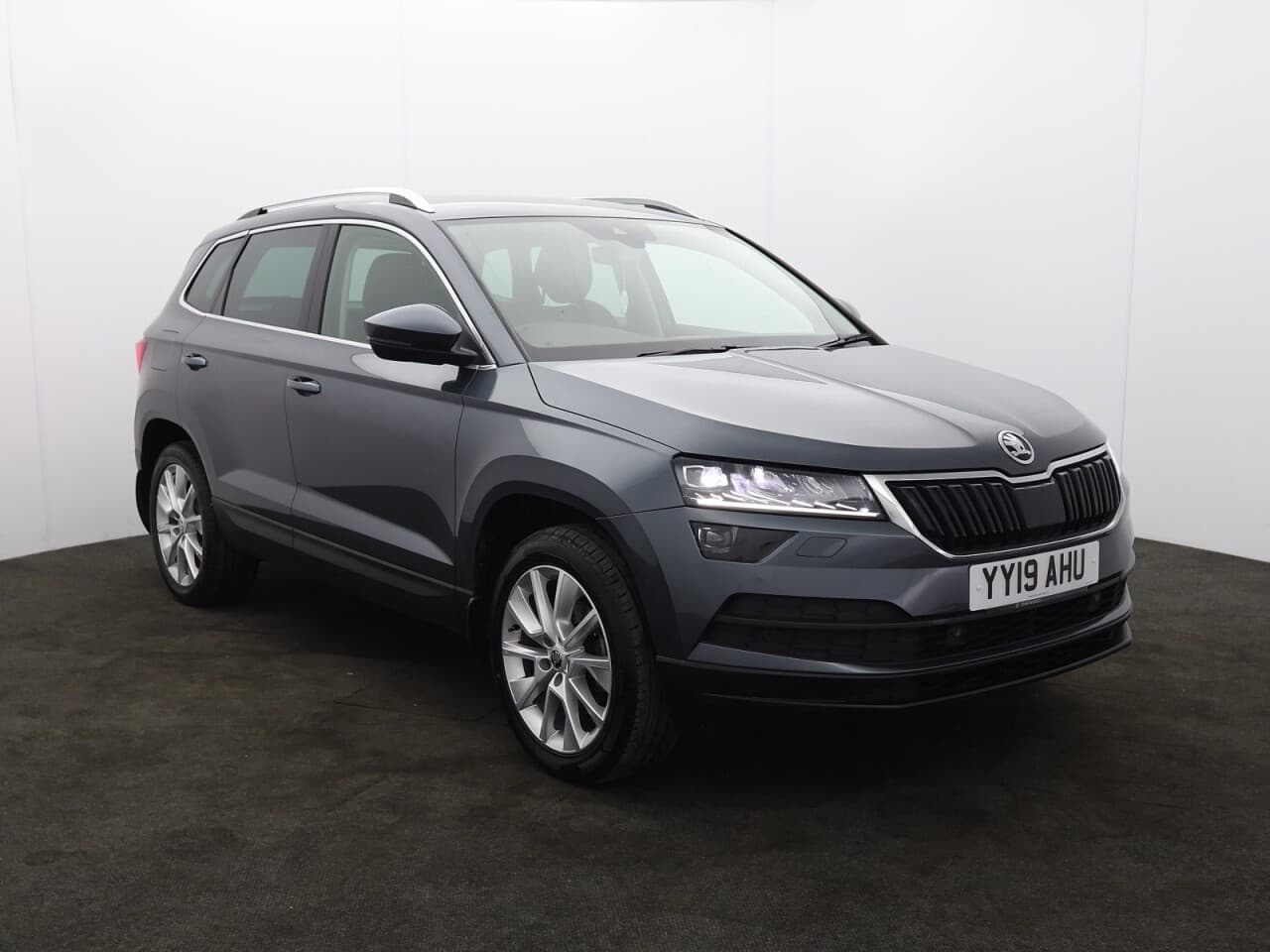 Skoda Karoq 1.5 TSI ACT SE L view 1