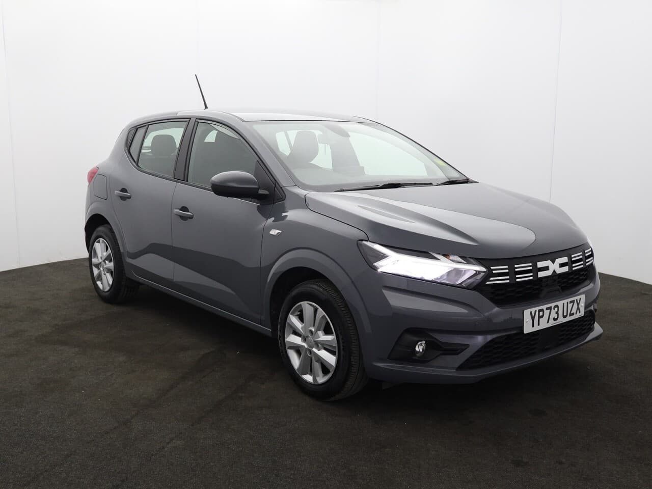 Dacia Sandero 1.0 TCe Expression view 1