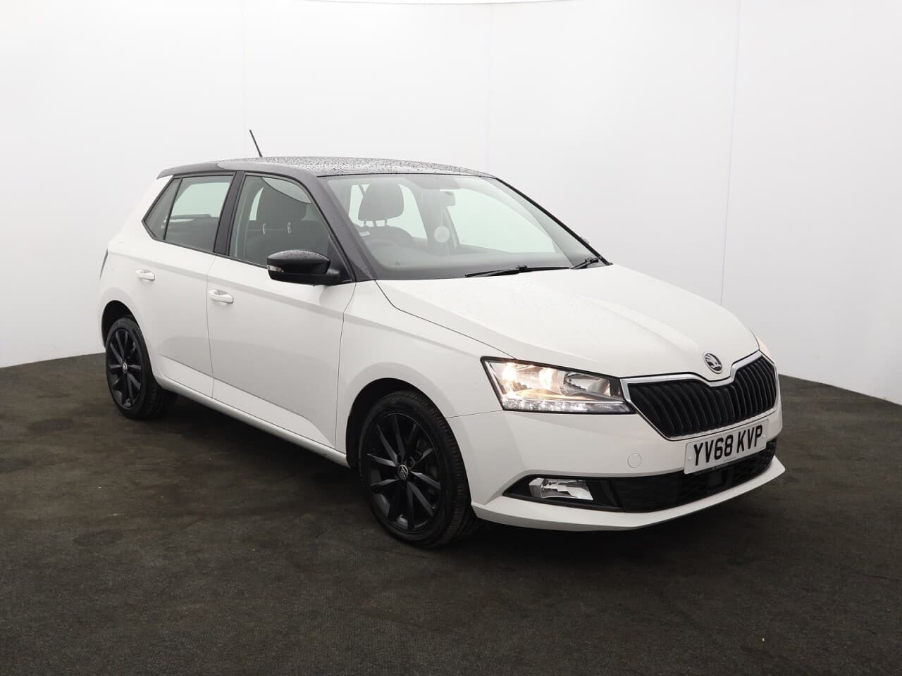 Skoda Fabia 1.0 Colour Edition view 1