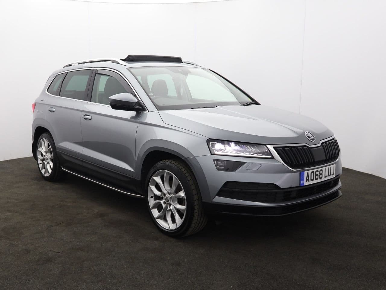 Skoda Karoq 2.0 TDI Edition view 1