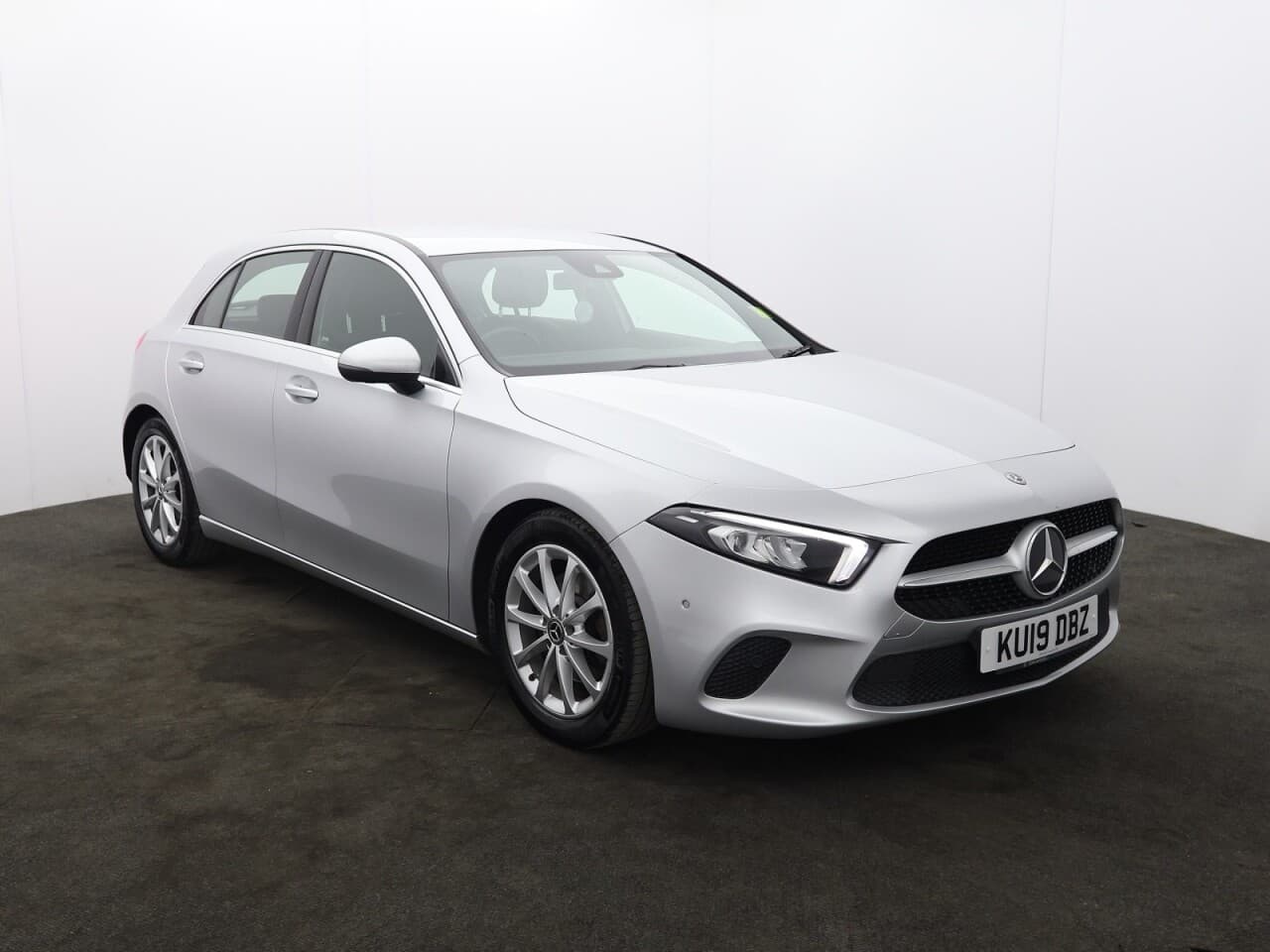 Mercedes-Benz A Class 1.3 A200 Sport (Executive) view 1