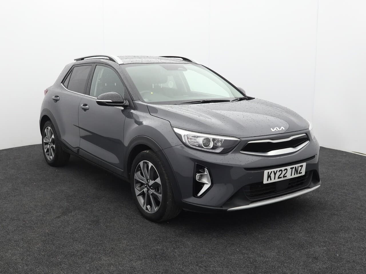 Kia Stonic 1.0 T-GDi MHEV Connect view 1